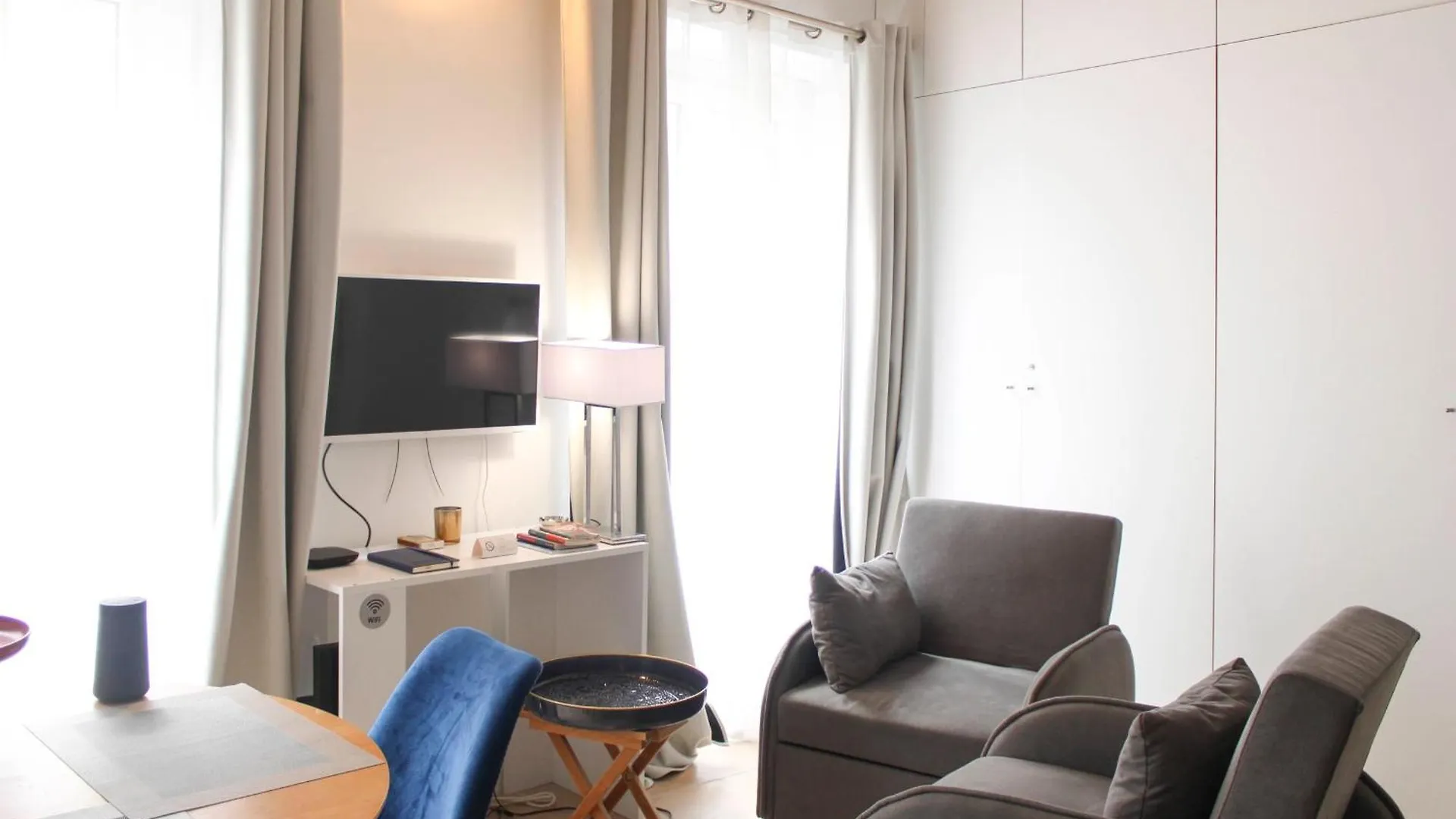 Bright Studio - Near Sainte-Chapelle Apartment Paris France